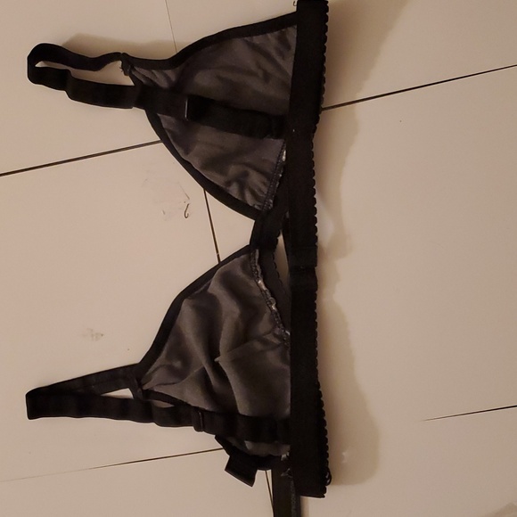 New with tags House of Widow stretchy velvet Bikini top size L - Picture 4 of 10